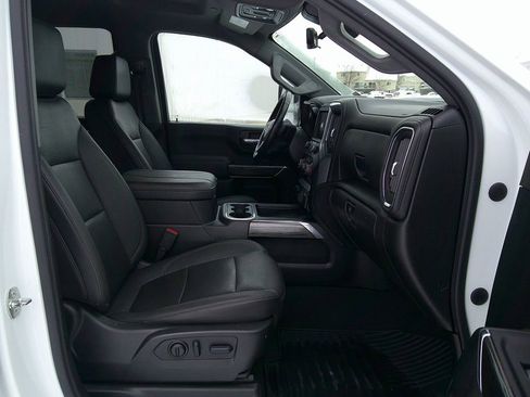 Used 2023 Chevrolet Silverado 3500 LTZ w/ LTZ Convenience Package image 11