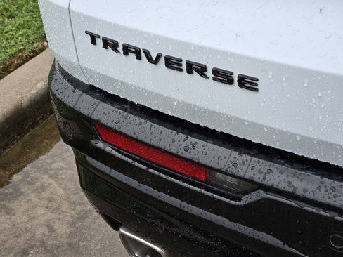 New 2026 Chevrolet Traverse RS FWD image 5