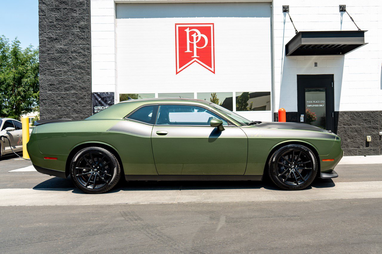 Used 2022 Dodge Challenger R/T w/ T/A Package RWD image 9