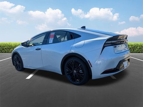 New 2026 Toyota Prius Plug-In Hybrid FWD image 31