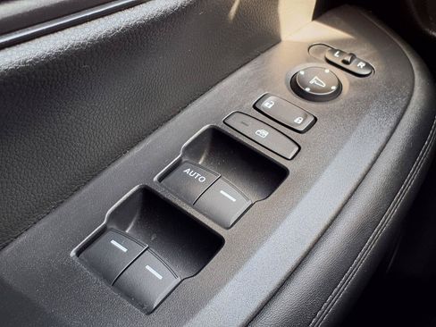Used 2023 Honda HR-V LX image 10