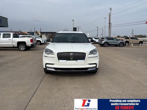 Used 2023 Lincoln Aviator Reserve w/ Equipment Group 201A image 11