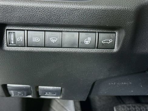 Certified 2021 Toyota RAV4 XLE Premium AWD/4WD image 18