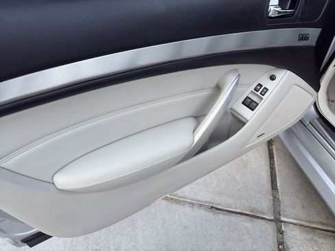 Used 2015 INFINITI Q60 Journey w/ Premium Package image 21