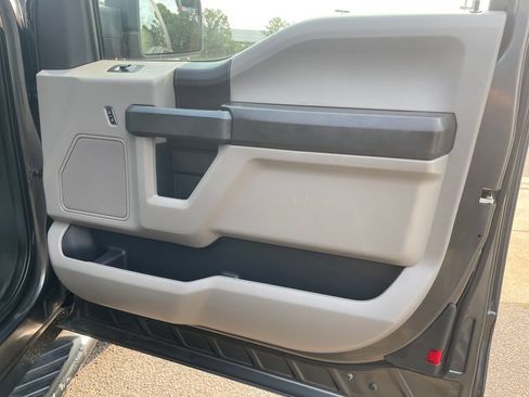 Used 2017 Ford F150 XL w/ Equipment Group 101A Mid AWD/4WD image 19