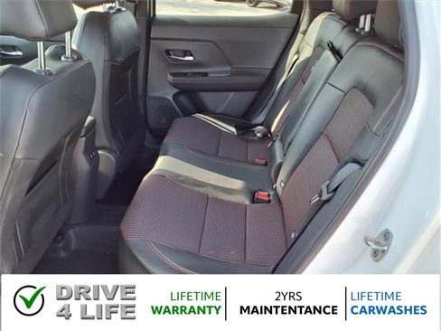 Used 2025 Nissan Kicks SR image 12