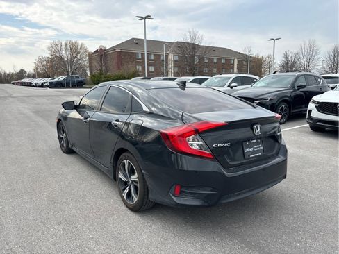 Used 2016 Honda Civic Touring image 3