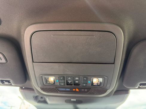 Used 2025 Ford Explorer ST AWD/4WD image 30