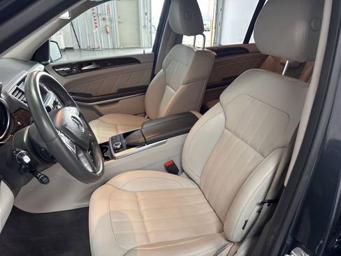 Used 2013 Mercedes-Benz GL 450 4MATIC image 9