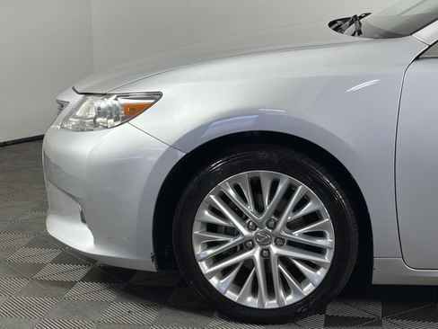 Used 2014 Lexus ES 350 w/ Luxury Package image 4