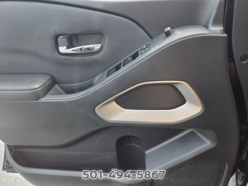 Used 2023 Nissan Frontier SV w/ SV Convenience Package RWD image 29