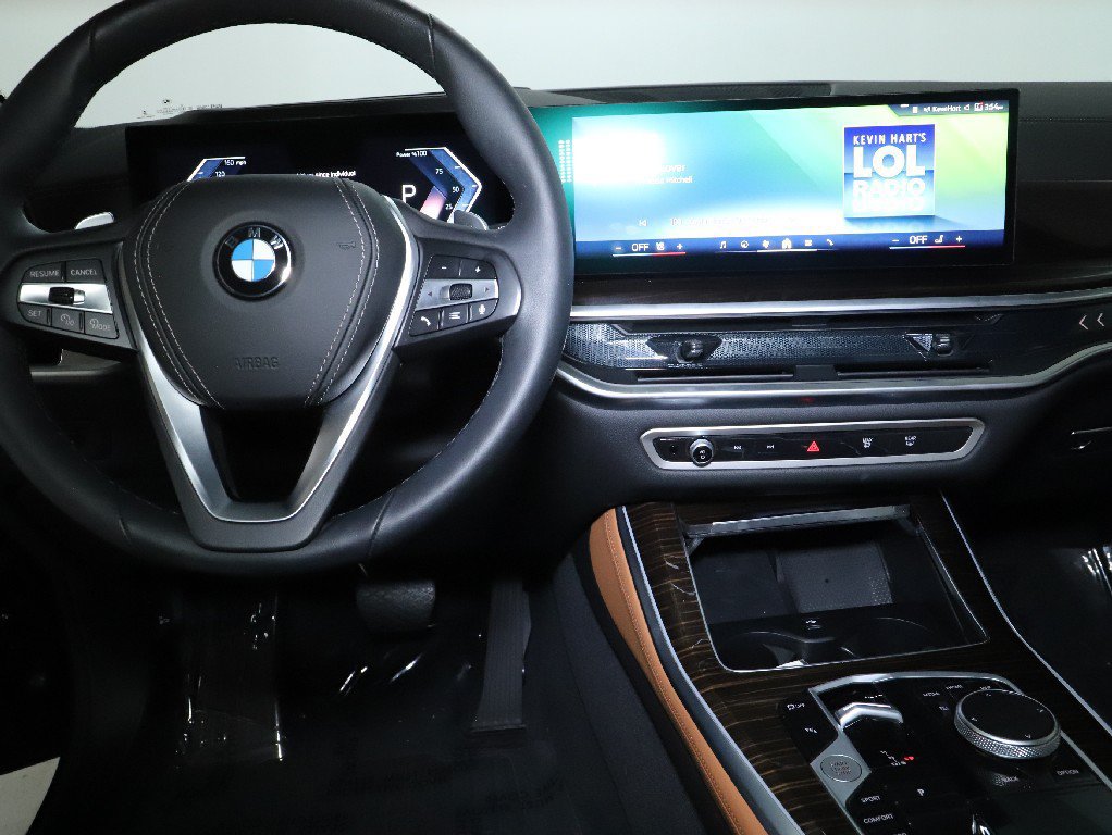 Used 2026 BMW X5 xDrive40i AWD/4WD image 32