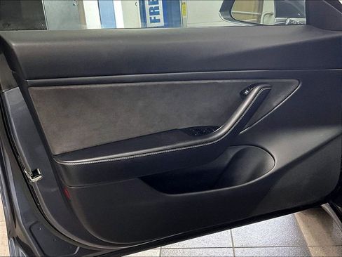 Used 2018 Tesla Model 3 Long Range AWD/4WD image 9