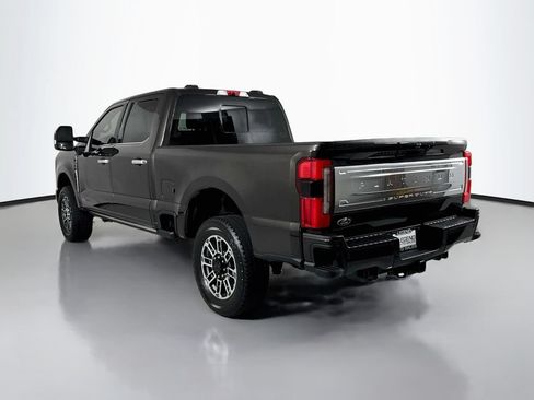 Used 2025 Ford F350 Platinum w/ Platinum Plus Package AWD/4WD image 7