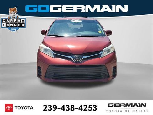 Certified 2018 Toyota Sienna LE FWD image 3