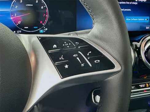 Used 2026 Mercedes-Benz GLB 250 4MATIC image 13