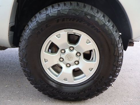 Used 2012 Toyota Tacoma 4x4 Double Cab w/ TRD Off-Road Pkg image 44