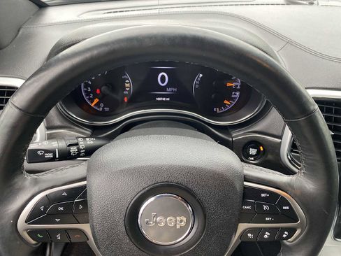 Used 2018 Jeep Grand Cherokee Limited image 15