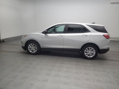 Used 2021 Chevrolet Equinox LS FWD image 3