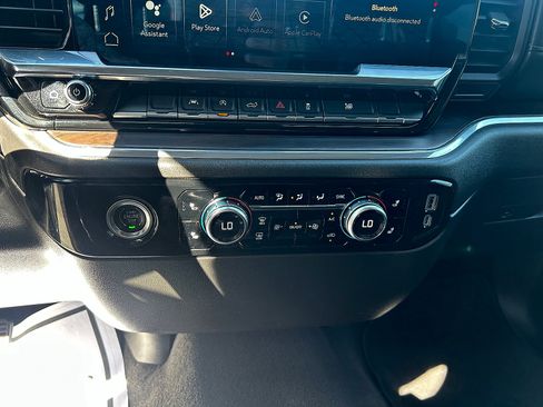Used 2024 GMC Sierra 1500 SLT AWD/4WD image 19