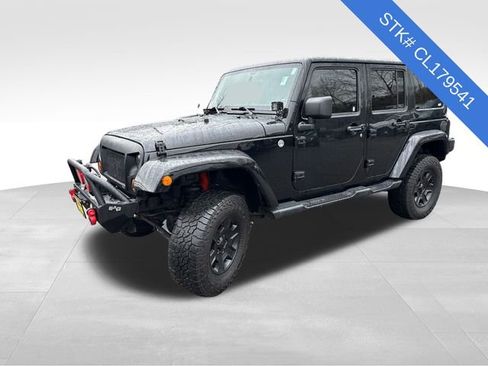 Used 2012 Jeep Wrangler Unlimited Sahara w/ Connectivity Group image 3
