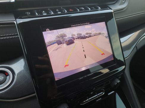 Used 2021 Jeep Grand Cherokee L Laredo w/ Luxury Tech Group I RWD image 21