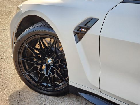 Used 2021 BMW M4 Coupe w/ M Carbon Exterior Package image 17