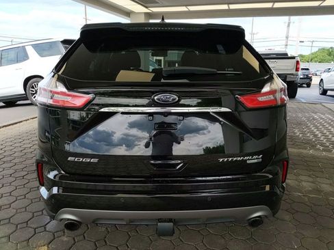 Used 2019 Ford Edge Titanium w/ Equipment Group 301A AWD/4WD image 8