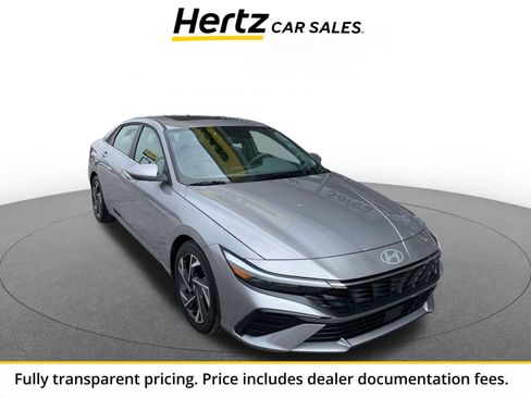 Used 2025 Hyundai Elantra SEL FWD image 1