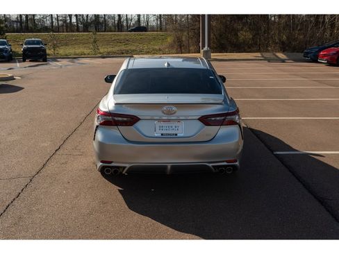 Used 2024 Toyota Camry XSE image 6