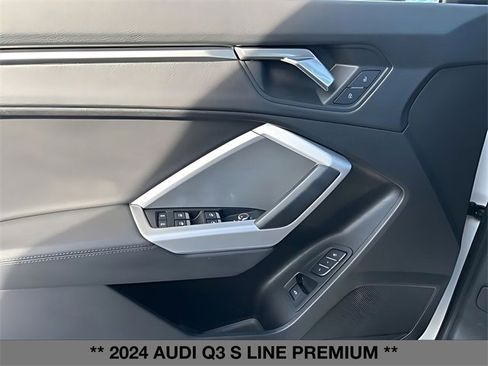 Used 2024 Audi Q3 2.0T Premium image 21