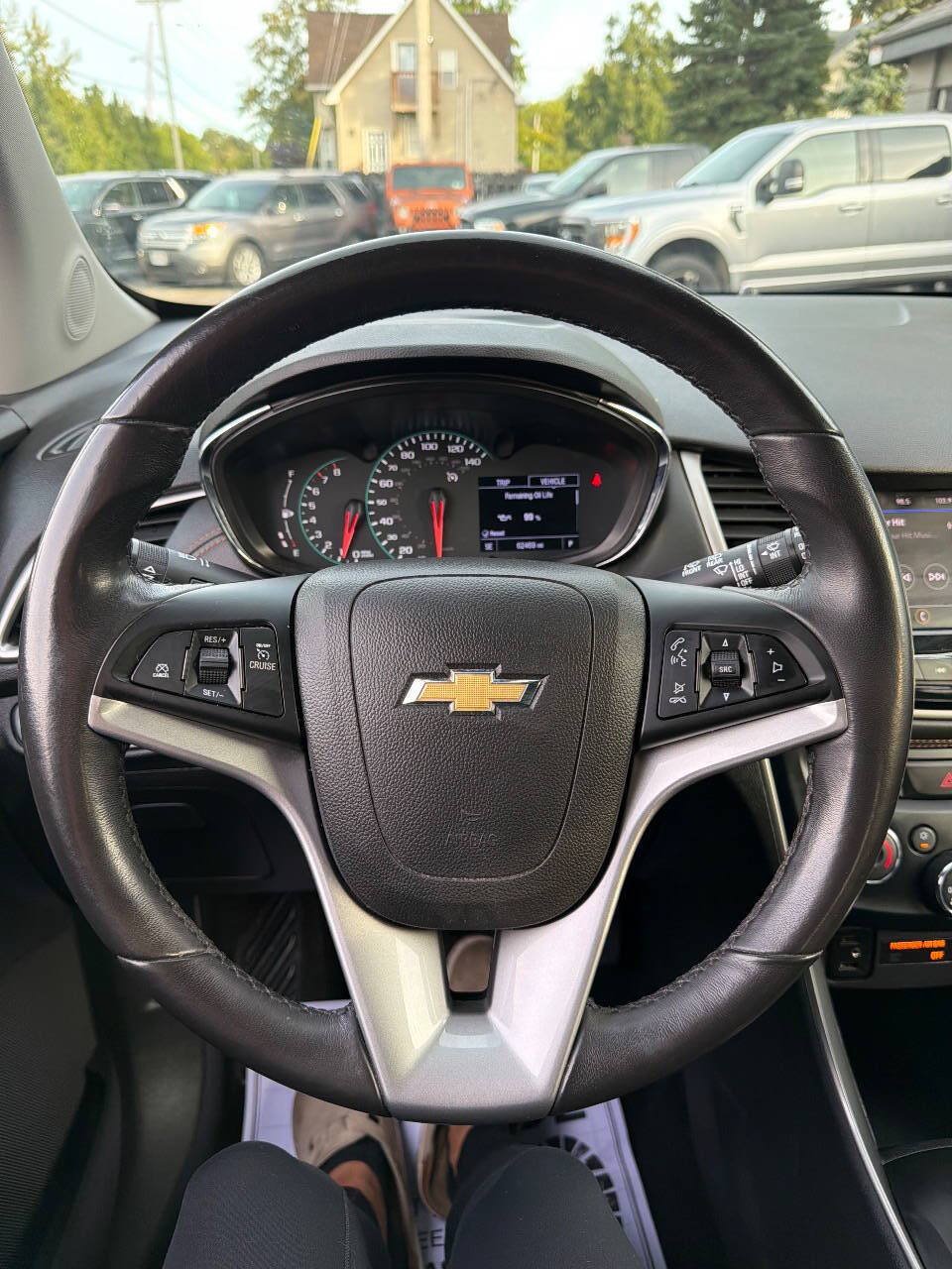 Used 2020 Chevrolet Trax LT w/ LT Convenience Package FWD image 28