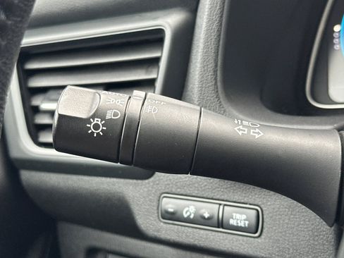 Used 2019 Nissan Leaf SV w/ SV All Weather Package image 31