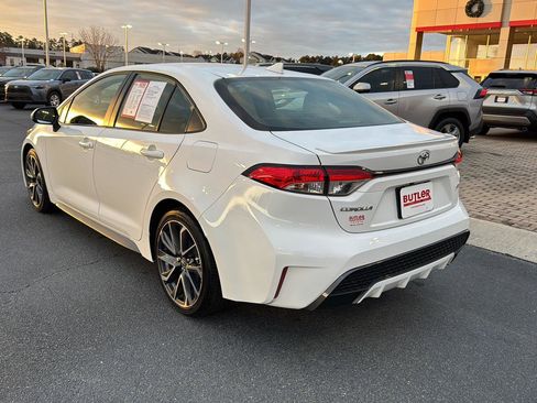 Certified 2021 Toyota Corolla SE image 3