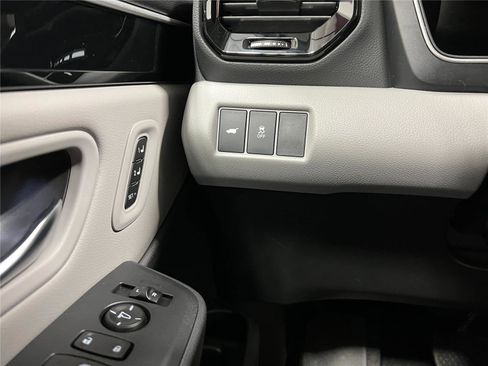 New 2025 Honda Pilot Touring image 19