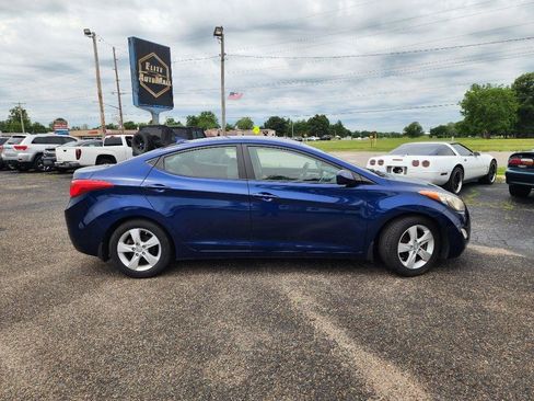 Used 2013 Hyundai Elantra GLS w/ Preferred Pkg FWD image 2
