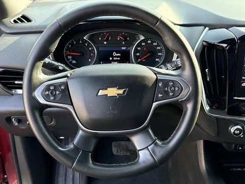 Used 2023 Chevrolet Traverse LT image 18