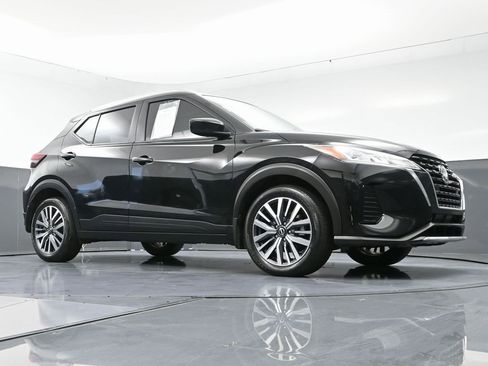 Used 2023 Nissan Kicks SV image 47