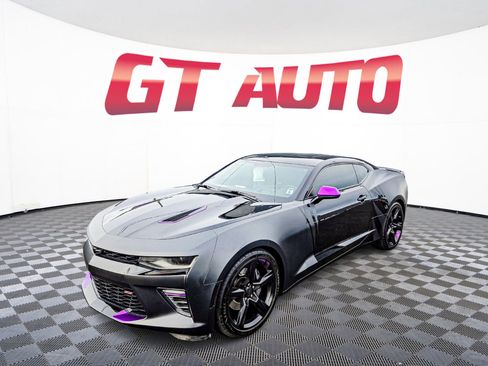 Used 2018 Chevrolet Camaro SS image 3
