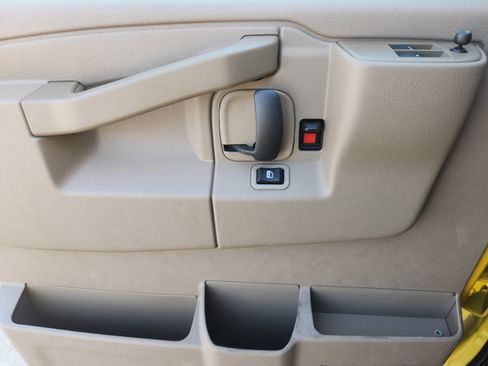 New 2025 Chevrolet Express 2500 image 25