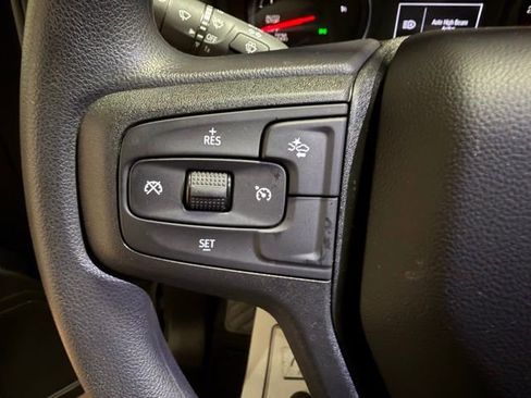 Used 2025 Chevrolet Silverado 1500 Custom image 32