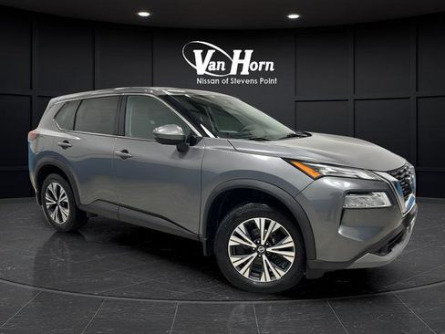 Used 2021 Nissan Rogue SV image 1