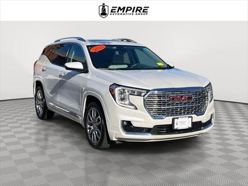 Used 2022 GMC Terrain Denali image 1