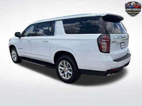 Used 2023 Chevrolet Suburban Premier AWD/4WD image 4