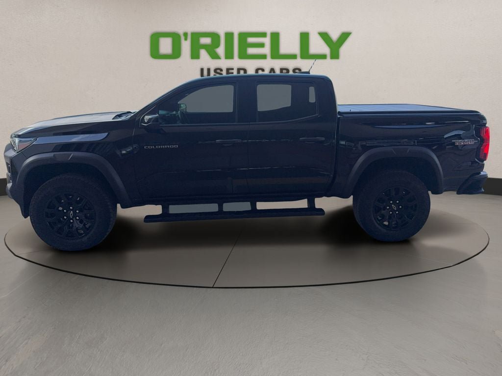 Used 2024 Chevrolet Colorado Trail Boss w/ Advanced Trailering Package AWD/4WD image 3