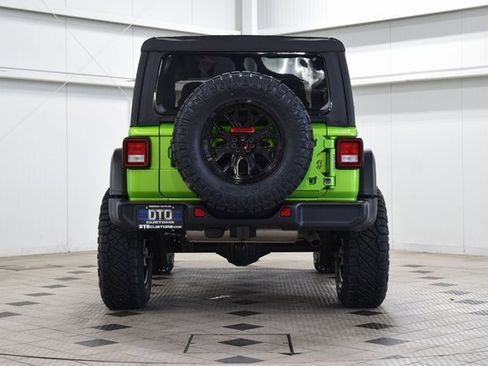 Used 2025 Jeep Wrangler Sport image 6