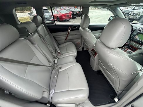 Used 2012 Toyota Highlander Limited image 9