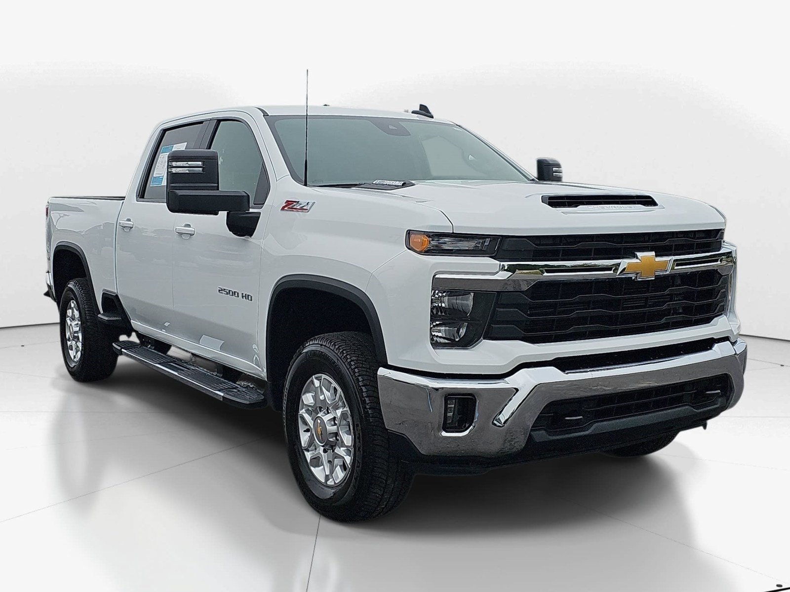 Used 2026 Chevrolet Silverado 2500 LT AWD/4WD image 2