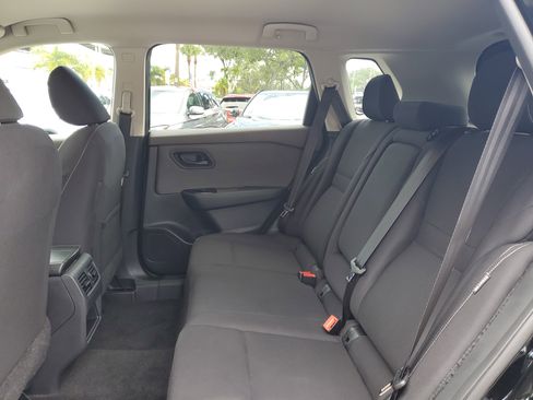 Certified 2023 Nissan Rogue S image 12