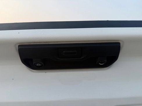 Used 2024 Chevrolet Silverado 1500 LT AWD/4WD image 8